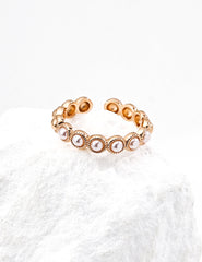 Luna Pearl Ring